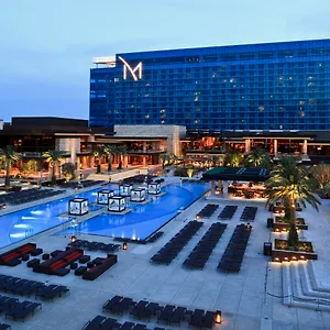 **** Semesteranläggning (resort) M & Casino USA