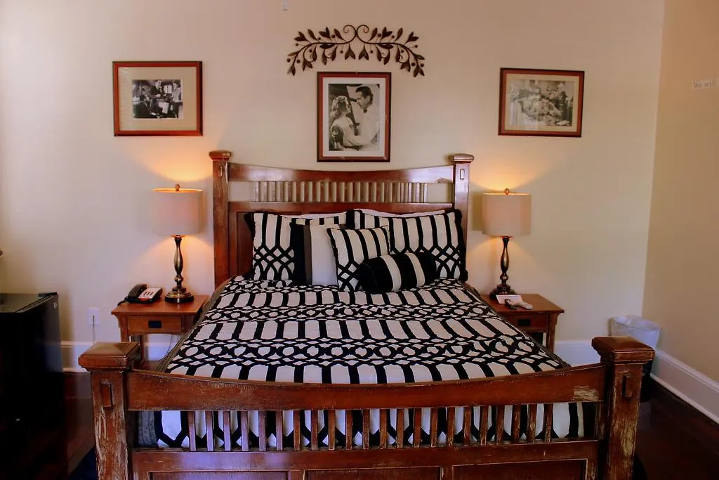 The Casablanca Hotel Key West Couette-café